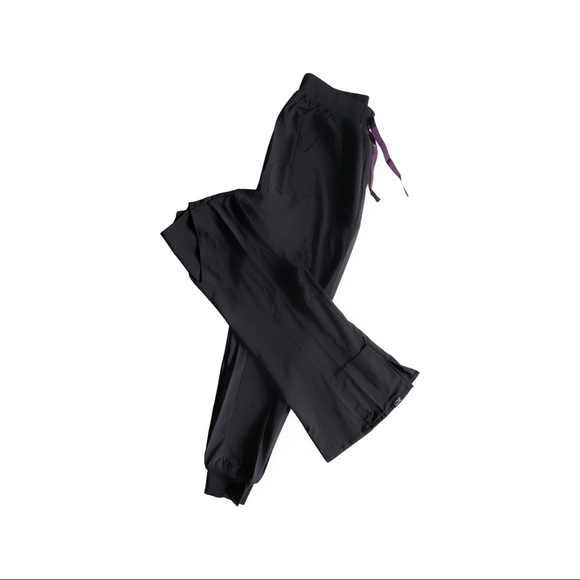 Lux Black Scrub Set - Picture 4 of 4